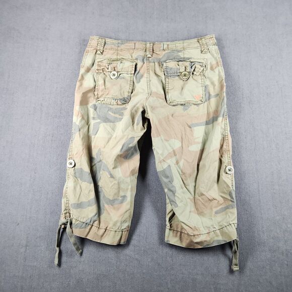 American Eagle Women’s Shorts Cargo Camo Sz 4 Y2K - Picture 9 of 11